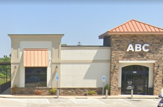 2290 Jett Lanier Drive ABC Store Information